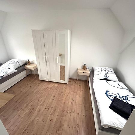Grosse Ferienwohnung In Ostseenaehe Schonberg  Buitenkant foto
